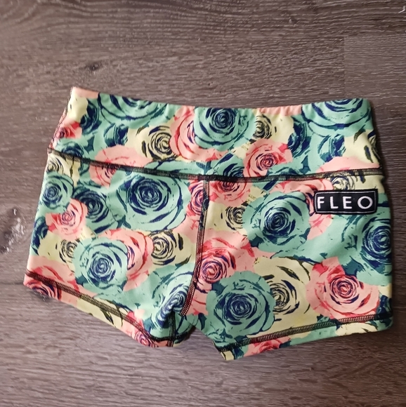 Fleo Pants - FLEO cycling shorts small